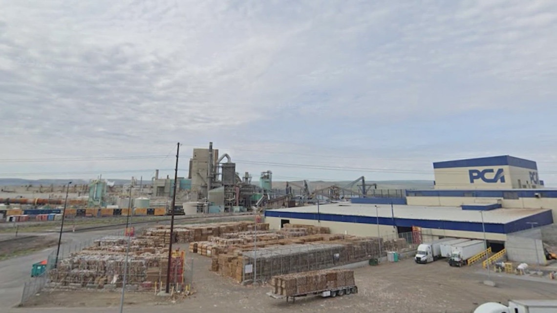 'This stuff can eat your skin’: Paper mill worker talks about dangers of the job