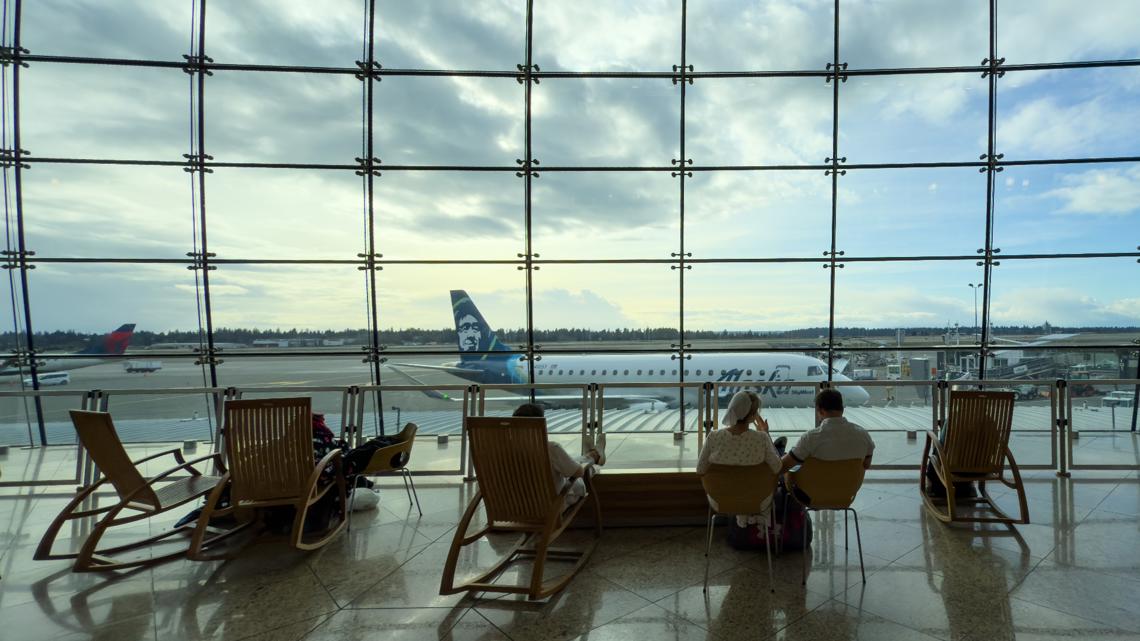 Trump admin 'drawing up plans' to halt international flights to 'sanctuary cities' like Seattle